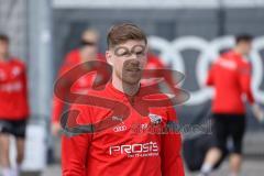 3.Liga - Saison 2022/2023 - FC Ingolstadt 04 -  - Cheftrainer Michael Köllner (FCI) beim ersten Training - Denis Linsenmayer (Nr.23 - FCI) - Foto: Meyer Jürgen