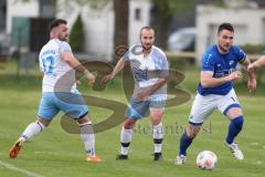 Kreisklasse - Saison 2025/26- TSV Großmehring - SV Oberstimm-  - Thomas Frank weiss Oberstimm #6- Sebastian Eisenberger blau Großmehring - Giovanni Russo weiss Oberstimm #17 -  Foto: Meyer Jürgen