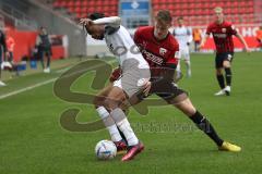 3.Liga - Saison 2022/2023 - FC Ingolstadt 04 -  - FC Freiburg II -Maximilian  Neuberger (Nr.38 - FCI) - Jordy Makendo (Nr.4 - SC Freiburg II) -  Foto: Meyer Jürgen