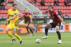 Relegation 1 - FC Ingolstadt 04 - VfL Osnabrück - Trapp Maurice (18 VfL) Fatih Kaya (9, FCI)