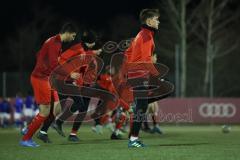 Bayernliga Süd - FC Ingolstadt 04 II - FC Ismaning - Die Spieler beim warm machen - Foto: Jürgen Meyer