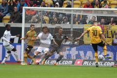 3.Liga - Saison 2022/2023 - Dynamo Dresden - FC Ingolstadt 04 - Der 0:1 Führungstreffer durch Stefan Kutschke (Nr.30 - Dynamo Dresden) - Torwart Marius Funk (Nr.1 - FCI) - Jubel - Foto: Meyer Jürgen