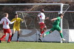 Bezirksliga - Saison 2023/24 - TSV Gaimersheim - FC Schwabing München - Nico von Swiontek Brezinski (Nr.17 - Gaimersheim) - Khareem Zelmat weiss Schwabing - Sebastian Minich Torwart Schwabing - Foto: Meyer Jürgen