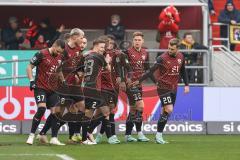 3. Liga; FC Ingolstadt 04 - SG Dynamo Dresden; Tor Jubel Treffer Jannik Mause (7, FCI) mit Benjamin Kanuric (8, FCI) Simon Lorenz (32, FCI) Pascal Testroet (37, FCI) David Kopacz (29, FCI) Marcel Costly (22, FCI) Yannick Deichmann (20, FCI)