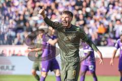 3. Liga; VfL Osnabrück - FC Ingolstadt 04; Benjamin Kanuric (8, FCI) bedankt sich Daumen hoch