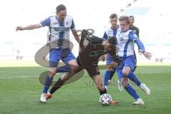 3. Liga - 1. FC Magdeburg - FC Ingolstadt 04 - Thomas Keller (27, FCI) Bittroff Alexander (24 Magdeburg) Jacobsen Thore (22 Magdeburg) wird gefoult