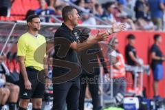 3. Liga; FC Ingolstadt 04 - TSV 1860 München; an der Seitenlinie, Spielerbank Cheftrainer Michael Köllner (FCI)