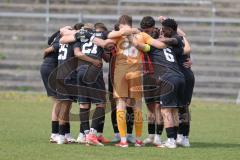 Bayernliga Nord - Saison 2024/25 - FC Ingolstadt 04 II - Würzburger FV 04 -  Die Mannschaft bildet einen Kreis vor dem Spiel -  - XXXXX - Foto: Meyer Jürgen