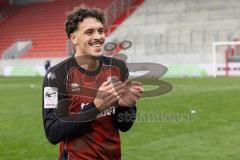 3. Liga; FC Ingolstadt 04 - MSV Duisburg; Sieg Jubel Freude nach dem Spiel Dennis Kayigin (10, FCI)