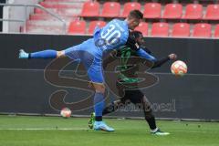 2.BL; Testspiel; FC Ingolstadt 04 - SpVgg Greuther Fürth; Stefan Kutschke (30, FCI) Zweikampf Kampf um den Ball Barry Abdourahmane (32 Fürth)