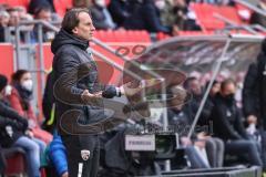 2.BL; FC Ingolstadt 04 - FC ST. Pauli; Cheftrainer Rüdiger Rehm (FCI) an der Seitenlinie, Spielerbank