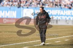 3. Liga; FC Hansa Rostock - FC Ingolstadt 04; an der Seitenlinie, Spielerbank Cheftrainerin Sabrina Wittmann (FCI)