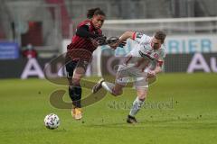 3. Liga - FC Ingolstadt 04 - Hallescher FC - Zweikampf Caniggia Ginola Elva (14, FCI) Sternberg Janek (22 Halle)