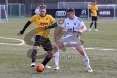 AUDI - Schanzer Amateur Cup - Spiel um Platz 3 - Saison 2024/25 - TSV Lichtenau - FC Mindelstetten - Marco Fürholzer gelb Lichtenau - Stefan Liebler weiss Mindelstetten - Foto: Meyer Jürgen