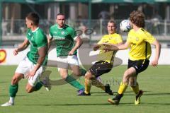 Kreisliga - Saison 2023/2024 - FC Gerolfing - FC Hitzhofen/Oberzell - Bastian Heigl grün Gerolfing - Matthias Wild gelb Hitzhofen - Foto: Meyer Jürgen