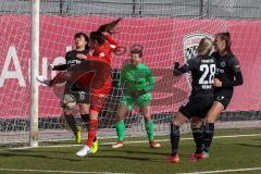 2. Frauen-Bundesliga - Saison 2021/2022 - FC Ingolstadt 04 - Eintracht Frankfurt II -Kiesling Ricarda (#6 FCI) - Altenburg Lina Torwart Frankfurt - Hirata Mai Frankfurt #16 -   - Foto: Meyer Jürgen