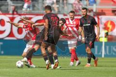 3. Liga - Saison 2025/26 - Energie Cottbus - FC Ingolstadt 04  - Jonas Hofmann (Nr.6 - FC Energie Cottbus) - Mads Borchers (Nr.9 - FC Ingolstadt 04) - Foto: Meyer Jürgen