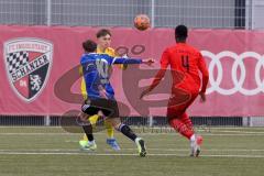 A - Junioren Bundesliga Süd/Südwest -  Saison 2021/2022 - FC Ingolstadt 04 - 1. FC Saarbrücken - Bock Julian Torwart (#33 FCI) rettet mit einem Kopfball vor  Wachal Tim #10 Saarbrücken -  - Nduka Donald (#4 FCI) - Foto: Meyer Jürgen