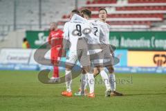 3. Liga - FSV Zwickau - FC Ingolstadt 04 - Tor Jubel Fatih Kaya (9, FCI) mit Dennis Eckert Ayensa (7, FCI) Kapitän Marcel Gaus (19, FCI)