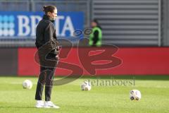 3. Liga - Saison 2025/26 - SV Wehen/Wiesbaden - FC Ingolstadt 04  - Cheftrainerin Sabrina Wittmann (FCI) allein auf dem spielfeld - XXXXX - Foto: Meyer Jürgen