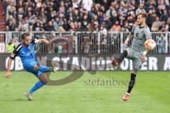 2.BL; FC St. Pauli - FC Ingolstadt 04, Michael Heinloth (17, FCI) Buchtmann Christopher (10 Pauli)