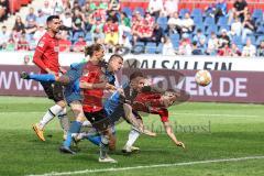 2.BL; Hannover 96 - FC Ingolstadt 04; Patrick Schmidt (32, FCI) Filip Bilbija (35, FCI) Jannik Dehm (25 Hannover) scheitern an Torwart Martin Hansen (1 Hannover) Torchance