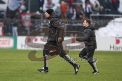 3. Liga; VfB Lübeck - FC Ingolstadt 04; die Medizinische Abteilung läuft auf Feld Meyer