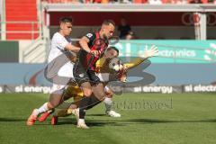 3. Liga - Saison 2024/25 - FC Ingolstadt 04 - SV Wehen Wiesbaden - David Kopacz (Nr.29 - FCI) - Torwart Arthur Lyska (Nr.1 - SV Wehen Wiesbaden) - Foto: Meyer Jürgen