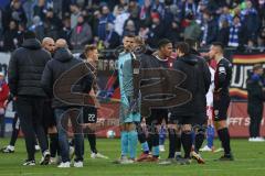 2.BL; Hamburger SV - FC Ingolstadt 04; Spiel ist aus, Niederlage, hängende Köpfe Torwart Fabijan Buntic (24, FCI)