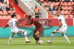 3. Liga; FC Ingolstadt 04 - 1. FC Schweinfurt 05; Zweikampf Kampf um den Ball Marcel Costly (22, FCI) Celebi Ekin (11 S05) Meißner Thomas (8 S05)