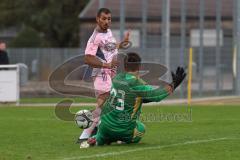 Bezirksliga - Saison 2025/26- TSV Gaimersheim - SpVgg Kammerberg - Nicolae Nechita (Nr.19 - TSV Gaimersheim) - Robin Anselment Torwart Kammerberg - Foto: Meyer Jürgen