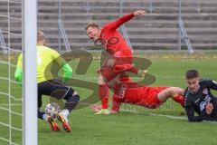 Bayernliga Süd - Saison 2021/2022 - FC Ingolstadt 04 II - TürkAugsburg - Meikis Fabio (#19 FCI) mit einer Torchance - Leon Musial Torwart Augsburg - Rausch Thomas (#18 FCI) - Foto: Meyer Jürgen