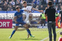 3. Liga; SV Meppen - FC Ingolstadt 04; Zweikampf Kampf um den Ball Arian Llugiqi (25, FCI) Vogt David (18 SVM)
