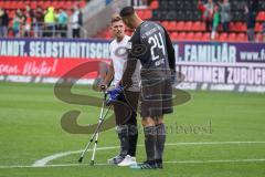 2.BL; FC Ingolstadt 04 - Werder Bremen, Spiel ist aus, 0:3 Niederlage für die Schanzer, Spieler bedanken sich bei den Fans, Ehrenrunde,