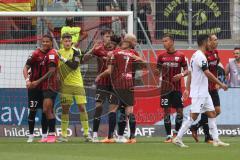 3. Fußball-Liga - Saison 2022/2023 - FC Ingolstadt 04 - SpVgg Bayreuth - Das Spiel ist aus - Jubel - Nico Antonitsch (Nr.5 - FCI) - Marcel Costly (Nr.22 - FCI) - Pascal Testroet (Nr.37 - FCI) - Denis Linsenmayer (Nr.23 - FCI) - Calvin Brackelmann (Nr.17 -