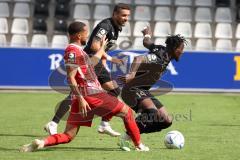 3.Liga - Saison 2022/2023 - SC Freiburg II - FC Ingolstadt 04 - Daniels Kyereh (Nr.11 - SC Freiburg II) - Hans Nunoo Sarpei (Nr.14 - FCI) -  - Foto: Meyer Jürgen