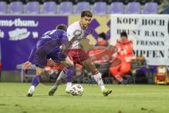 3. Liga; Erzgebirge Aue - FC Ingolstadt 04; Zweikampf Kampf um den Ball Yann Sturm (7, FCI) Uhlmann Eric (11 Aue)