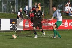 Kreisliga - SV Manching II — FC Fatih Spor Ingolstadt -  Ramazan Kurnaz schwarz Fatih Ingolstadt - Josef Huber weiss Manching - Foto: Jürgen Meyer