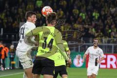 DFB Pokal; Borussia Dortmund - FC Ingolstadt 04; Kopfball Merlin Röhl (34, FCI) Pongracic Marin (34 BVB)