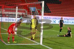 DFB - Pokal - Frauen - Saison 2022/2023 - FC Ingolstadt 04 -  FC Bayern München - Torwart Daum Anna-Lena (Nr.22 - FC Ingolstadt 04 ) - Mailbeck Alina (Nr.8 - FC Ingolstadt 04 ) - Foto: Meyer Jürgen