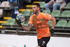 3. Liga; VfB Lübeck - FC Ingolstadt 04; Ryan Malone (16, FCI) Einwurf