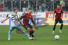 3. Liga; FC Ingolstadt 04 - TSV 1860 München; Felix Keidel (43, FCI) Deichmann Yannick (20 TSV)
