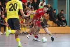 Lotto Bayern Hallencup - Saison 2024/25 - Türkisch SV Ingolstadt - FC Hitzhofen/Oberzell- Maximilian Eichlinger gelb Hitzhofen  - Enis Kuqanaj rot Türkisch - Foto: Meyer Jürgen