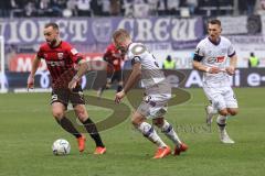 3. Liga; FC Ingolstadt 04 - VfL Osnabrück; David Kopacz (29, FCI) Beermann Timo (33 VfL) Köhler Sven (6 VfL)