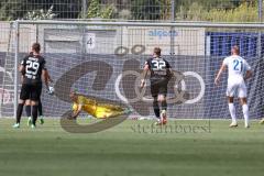 3. Liga; Testspiel; FC Ingolstadt 04 - FC Heidenheim; Torwart Marius Funk (1, FCI) hält Foulelfmeter von Beck Adrian (FCH)