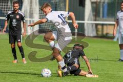 Kreisliga - Saison 2022/2023 - TSV Großmehring - Türk SV Ingolstadt - Benedikt Neubauer weiss Großmehring - Ersin Ucar schwarz Türk SV Ing -  - Foto: Meyer Jürgen