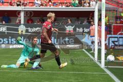 3.Liga - Saison 2022/2023 - FC Ingolstadt 04 -  1. FC Saarbrücken - Kristensen Tobias Bech (Nr.11 FCI) mit einer vergebenen Torchance - - Torwart Daniel Batz (Nr.1 - 1. FC Saarbrücken) - Foto: Meyer Jürgen