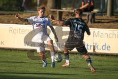 Landesliga - Saison 2026/27 - SV Manching - VFR Neuburg - Kevin Csatari (Nr.15 - SV Manching) - Lauber Leon weiss Neuburg - Foto: Meyer Jürgen