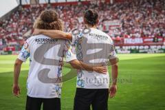 3. Liga; Rot-Weiss Essen - FC Ingolstadt 04; vor dem Spiel Aufwärmtrikot Puma stronger together, Tim Civeja (8, FCI) Valmir Sulejmani (7, FCI)