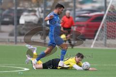 2024_2_17 - Saison 2023/24 - AUDI-Schanzer Amateur Cup - SV Hundszell - FC Hitzhofen/Oberzell  - Halbfinale 1 - Patrick Schwarz gelb Hitzhofen - Linus Appel blau Hundszell - Foto: Meyer Jürgen